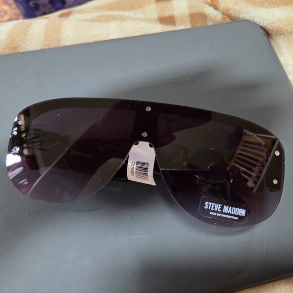 NWT Steve Madden Sunglasses - Picture 4 of 4